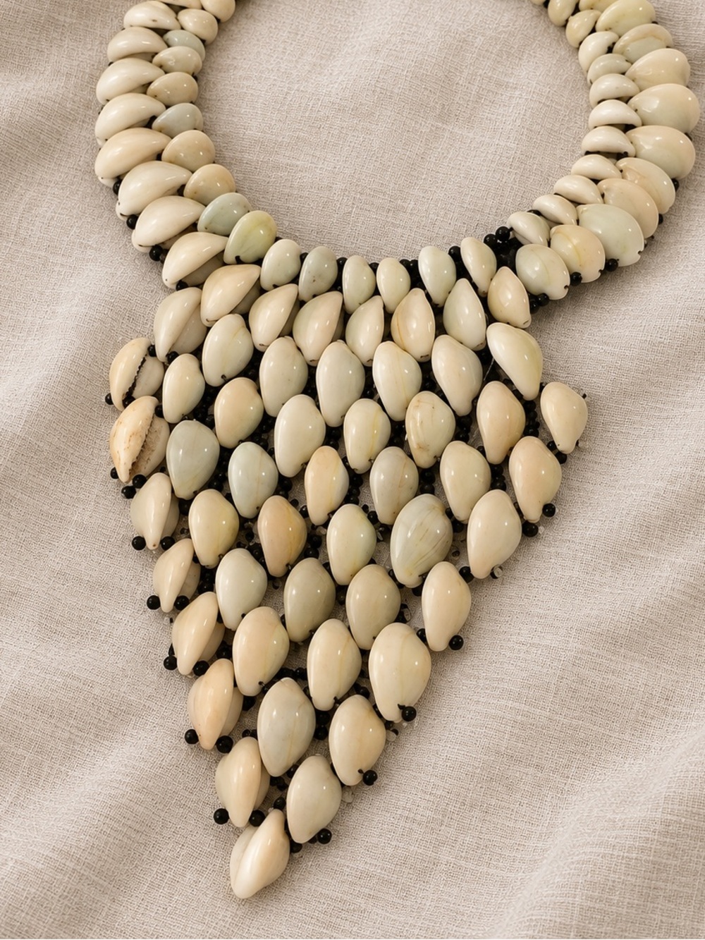 🇲🇦ARTISAN one-of-a-kind conch shell statement necklace from Morocco